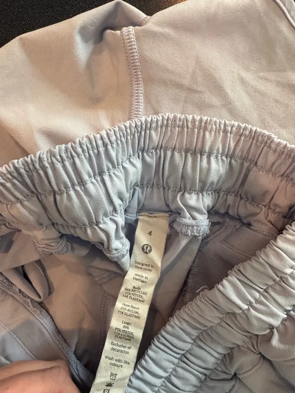 Lululemon Hotty Hot Shorts 2.5" - Image 3