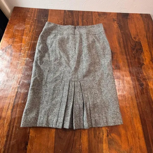 Michael Michael Kors‎ Grey Wool Tweed Pencil Skirt Pleated Back Size 6 Knee - Image 4