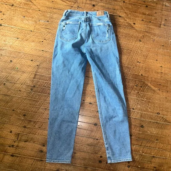 American Eagle light wash destroyed relaxed mom jeans - Image 3