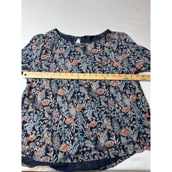 Lucky Brand Women Navy Blue Floral Flutter Sleeve Keyhole Back Knit Top Size M - Image 6