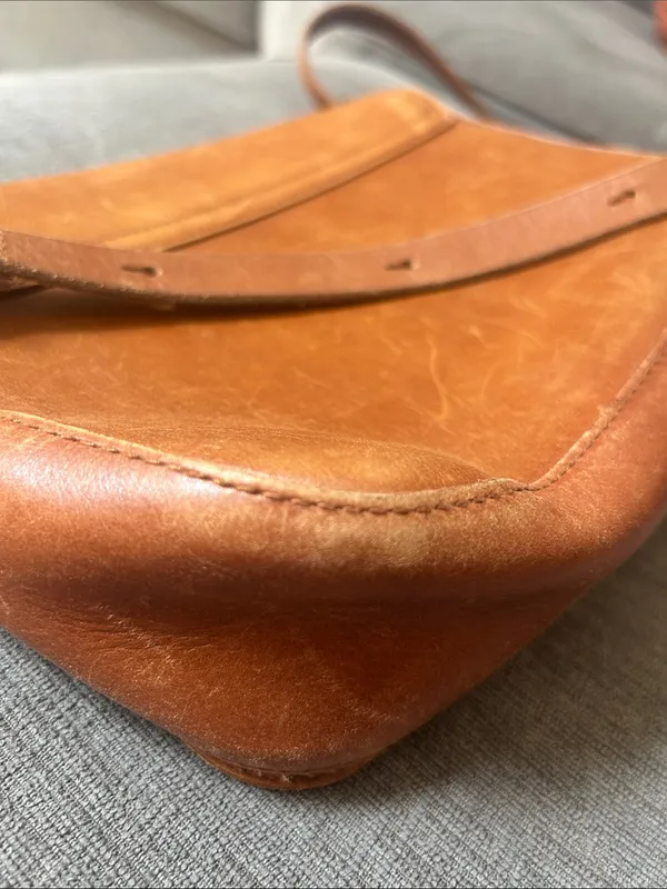 Madewell Transport Flap Shoulder Bag English Saddle leather crossbody - Image 13