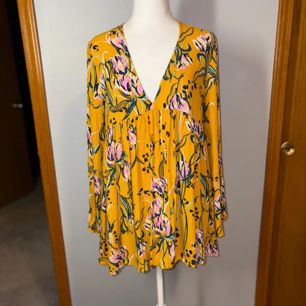 Free‎ People Mustard Yellow Floral Bell Sleeve Babydoll Tunic Top Boho Small - Image 2