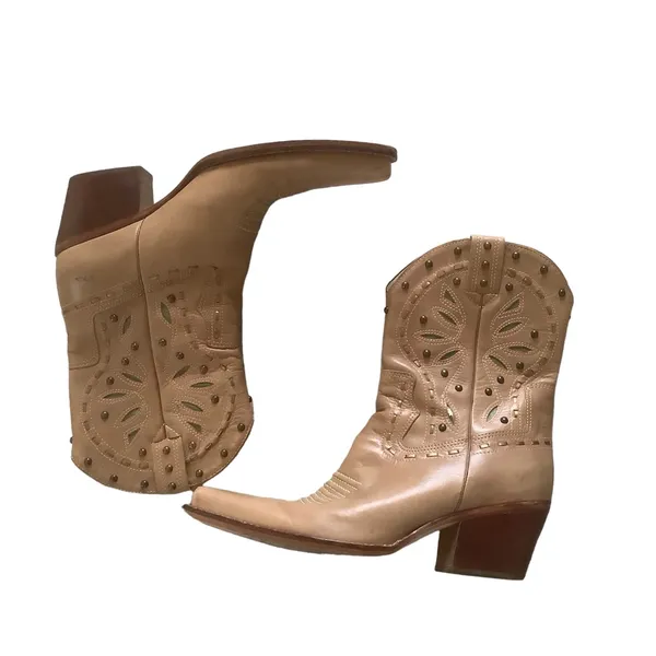 Women’s western cowboy boots embroidered leather with studs Sz 10 made in Italy - Image 4