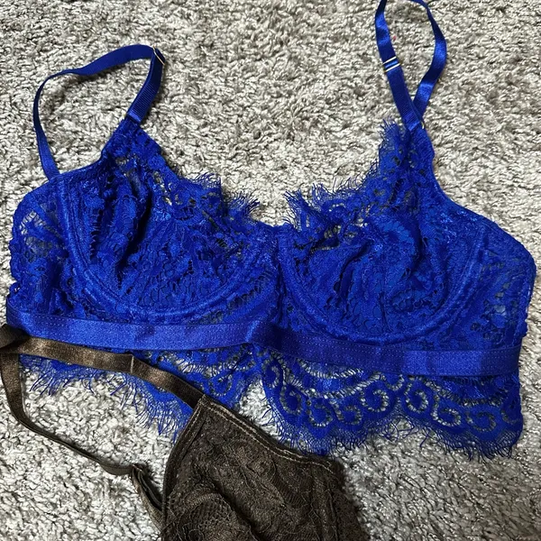 PrettyLittleThing Lace Bralette Duo - Royal Blue and Chocolate - Image 3