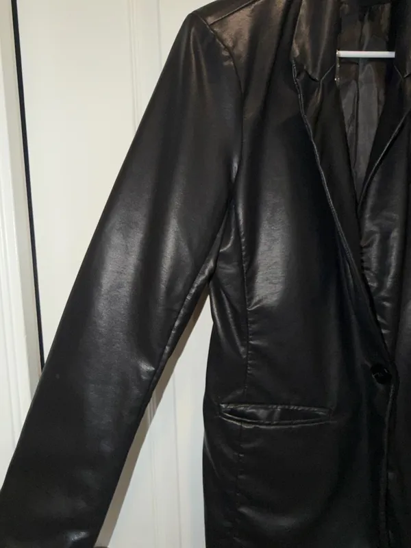 Windsor Black Vegan Leather Single-Button Blazer - Image 5