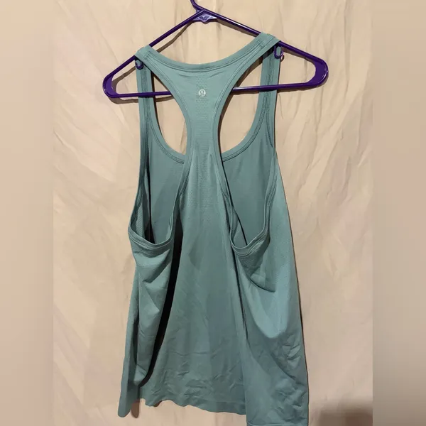 Lululemon tank top - Image 2