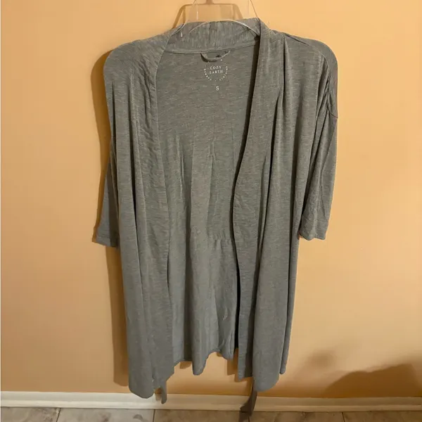 Cozy Earth Bamboo Stretch-Knit Kimono Robe in Gray - Image 5
