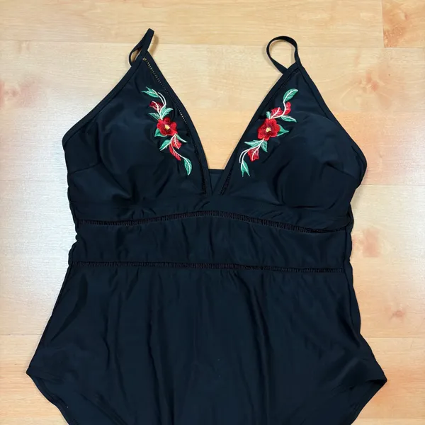 Cupshe Black Rose Embroidered One Piece Swimsuit - Image 3