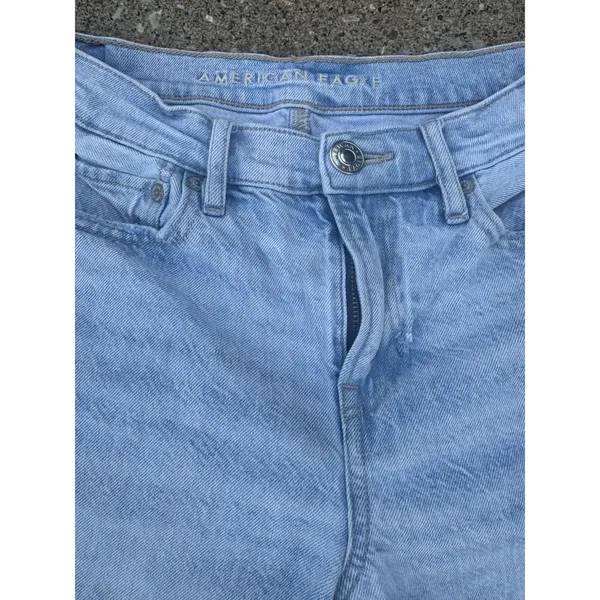 American Eagle Women's 90s Straight Leg Light Wash Faded Jeans SZ 4‎ - Image 5