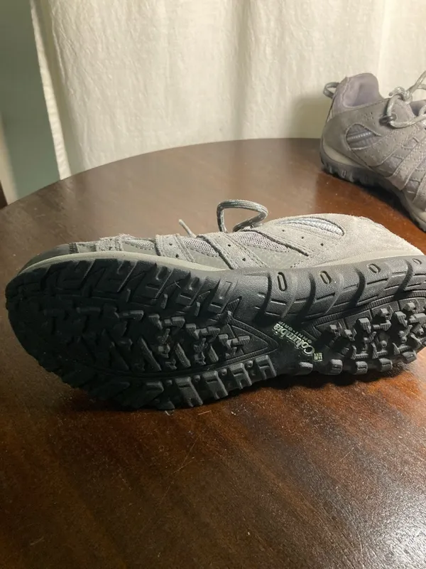 Columbia women’s Gray Athletic Trail Shoes tech lite - Image 5