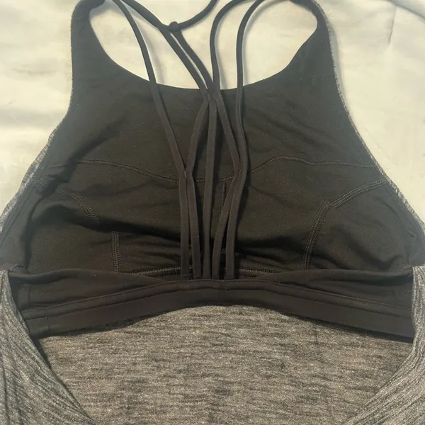 Lululemon tank top size 6 - Image 4