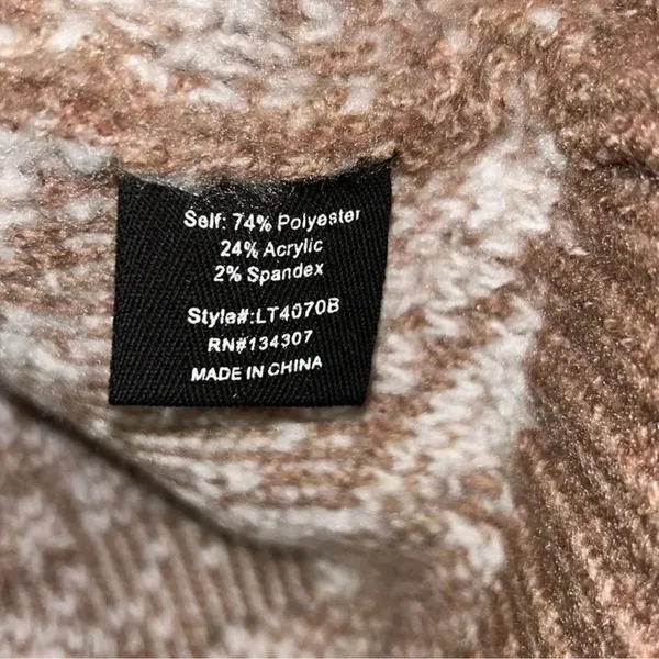 Line & Dot Houndstooth Pullover
Sweater(Size Medium) - Image 6