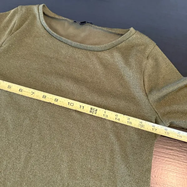 J crew pea green shimmery Gold Ruffle‎ Sleeve Top size medium - Image 3