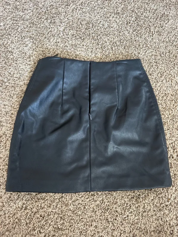 H&M Skirt - Image 2