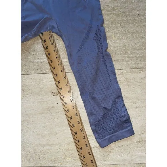 Gymshark Energy Seamless Perforated Cropped High Rise‎ Gray Leggings - Image 3