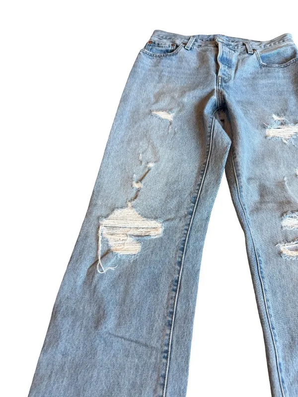 Levi's 501 Light Wash Jeans Straight Leg Distressed Classic Size 28 x 32 Women's - Image 3