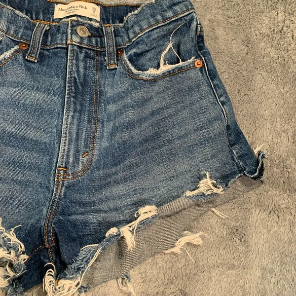 Abercrombie & Fitch mom short high rise Blue Jean Shorts 25/0 - Image 3