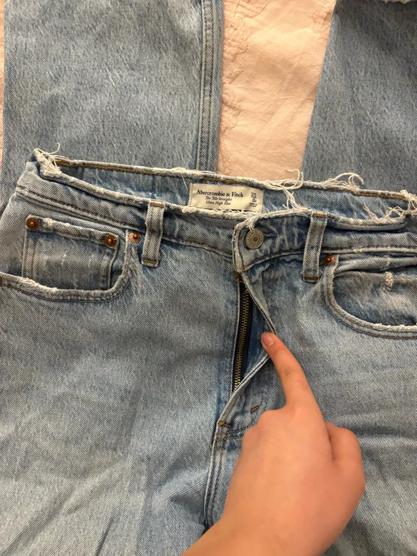 Abercrombie Jeans - Image 6