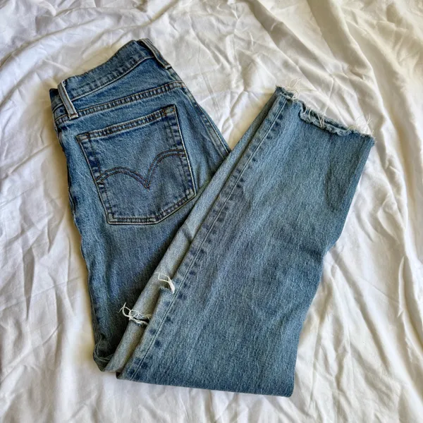 Levi’s Straight Leg Jeans Women’s - Image 3