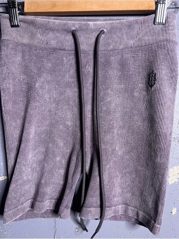 FREE PEOPLE Go To Rib Shorts in Washed Driftwood. Size XS/S - Image 4
