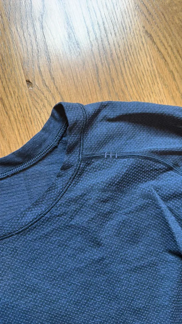 Lululemon Men’s Long Sleeve Shirt - Image 4