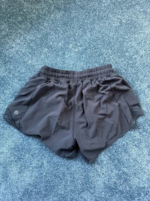Lululemon Shorts Hotty Hot - Image 2