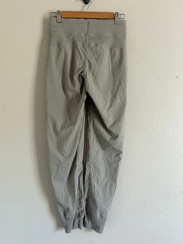Lululemon Dance Studio Mid-Rise Jogger Full Length Grey Taupe LW5ENMS Size 4 - Image 2