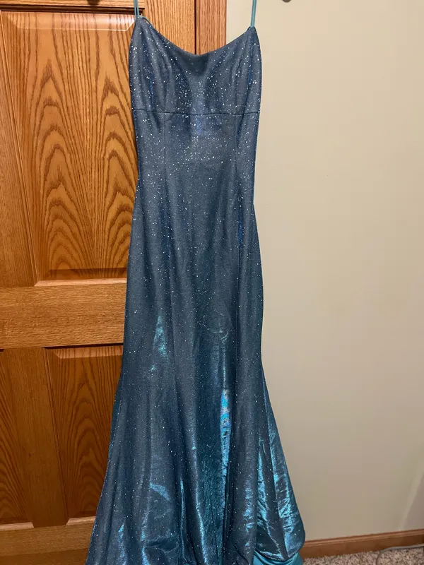 Sherri Hill formal gown - Image 3
