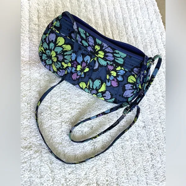Vera Bradley crossbody 💛💙💜 - Image 3