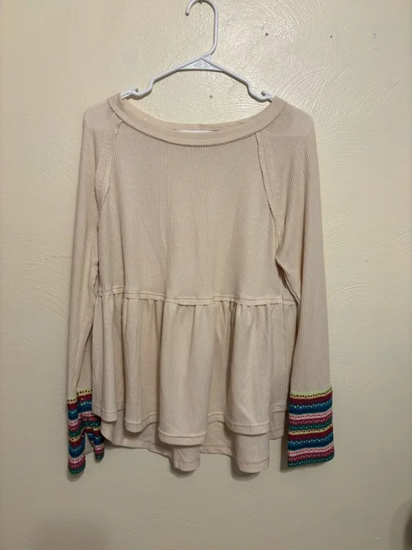 Umgee Boho Waffle Knit Babydoll Top Cream Embroidered Sleeve Medium - Image 2