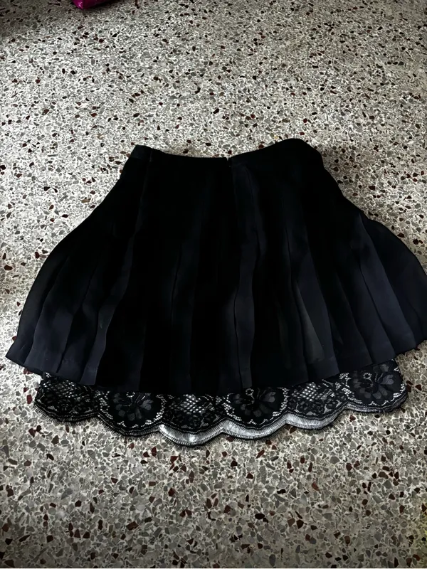 Robert Rodriguez Black Pleated Mini Skirt with Lace Trim size 2 - Image 5