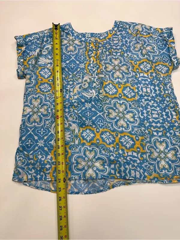 Ann Taylor Linen Blue Patterned Cap-Sleeve Blouse  Size Medium - Image 3