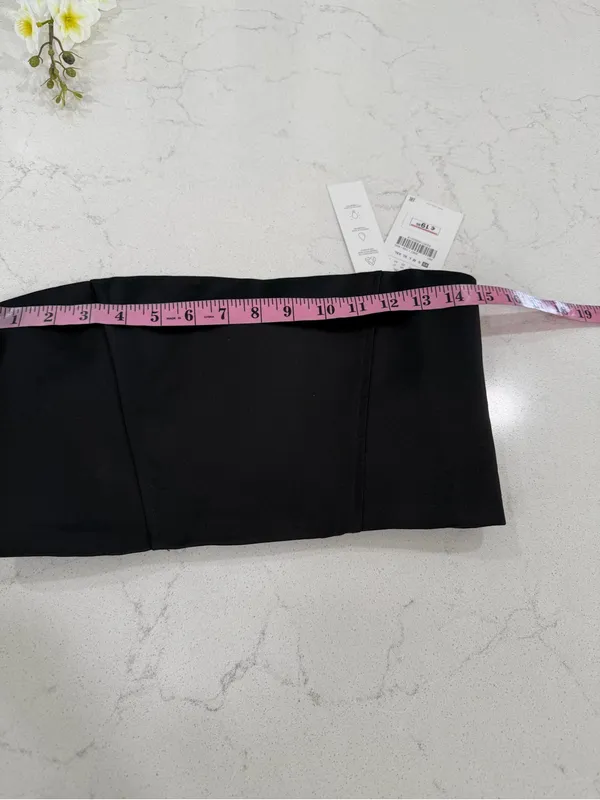 Zara Black Strapless Crop Top with Structured Fit - Image 10