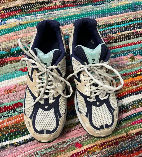 Vintage  Sneakers - Image 4