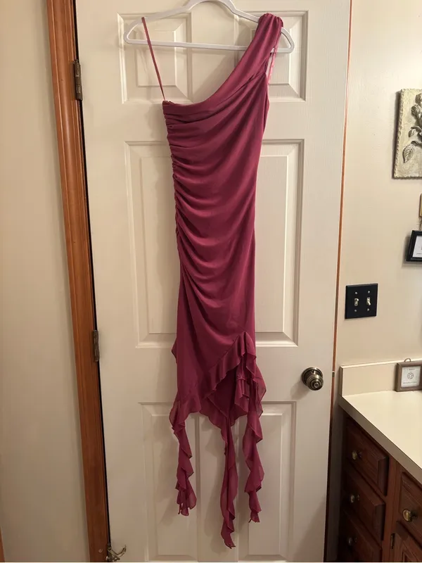 Hello Molly Off-Shoulder Ruffle Hem Midi Dress - Image 2