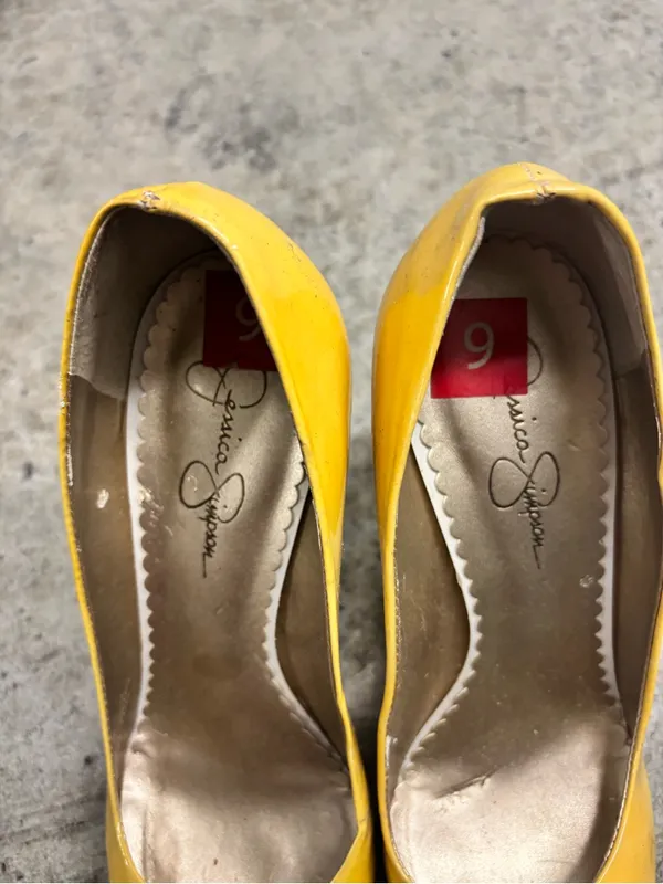 Jessica Simpson yellow patent leather heel 9 - Image 2