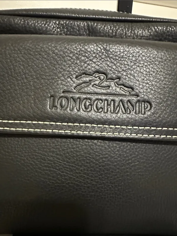 Longchamp Black Leather Shoulder Bag with Contrast Stitching - Image 3