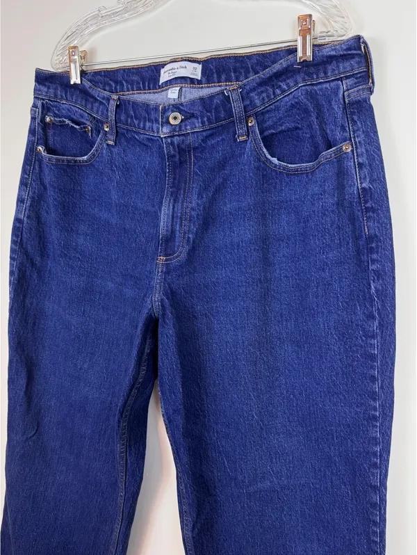 Abercrombie Curve Love The Baggy Low Rise Jeans Medium Wash Blue 32 Long - Image 11