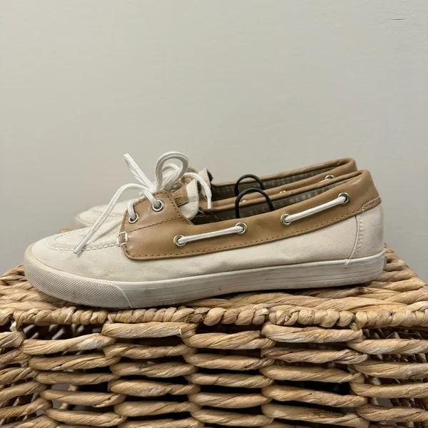 Tommy Hilfiger‎ White & Tan Slip On Boat Shoes 8 - Image 2