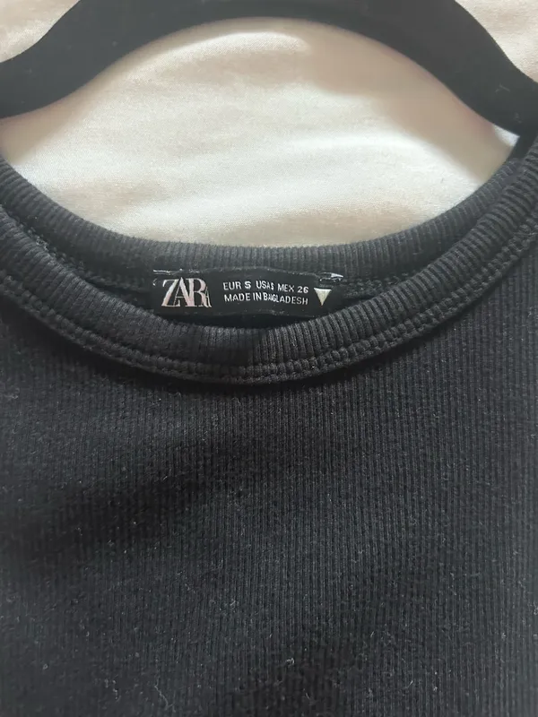 Cropped ZARA Tank Black Top - Image 2