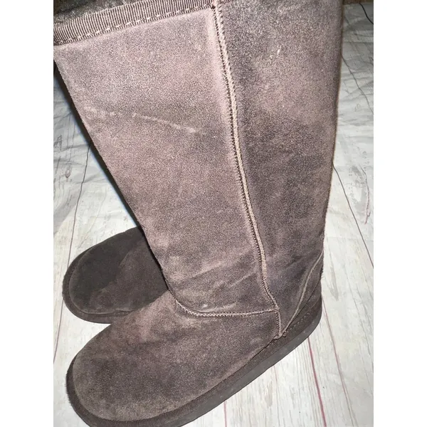 Ugg boots women’s size 7 - Image 3