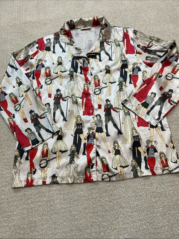 Taylor Swift Cream Button-Down Top with Red & Black Figurine Print Size M - Image 13