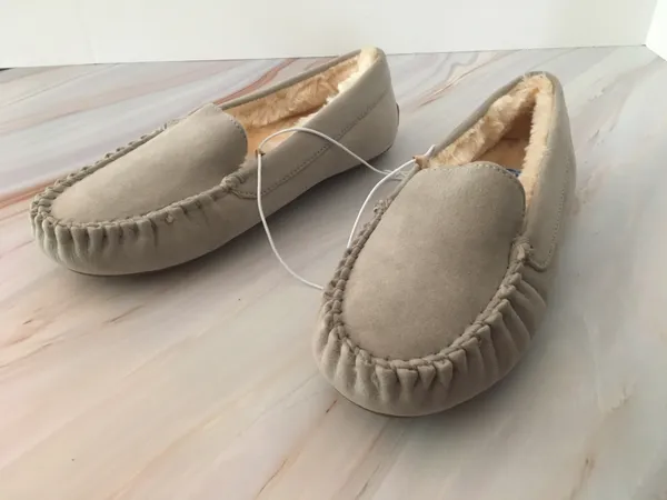 Moccasin Slippers, Size 7 Gray - Image 4
