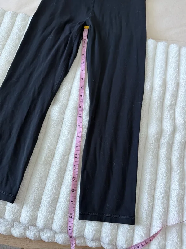 all in motion women’s Black High-Rise Capri Leggings - Image 5