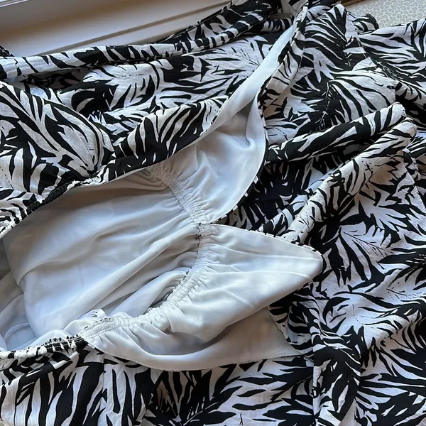 Lulus Black & White Plunging V Neck Halter Ruffled Tier Maxi Long Dress size S - Image 8