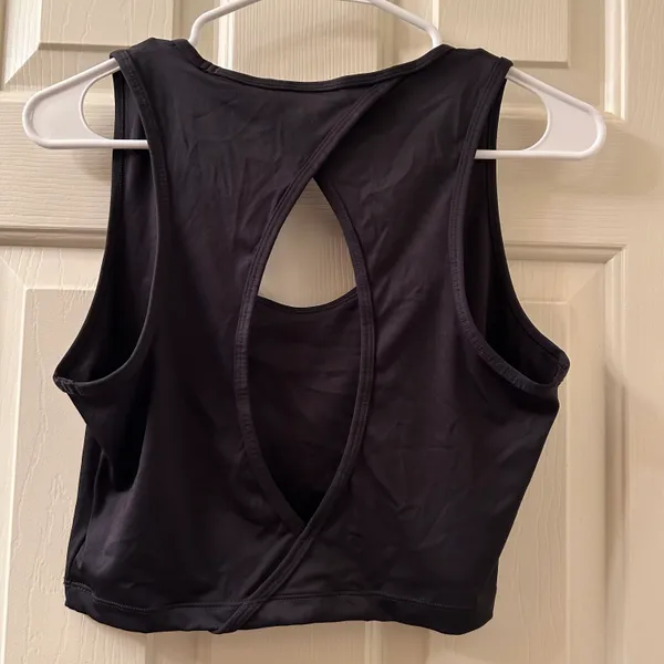 Gymshark Power Open Back Cropped Tank Top Size Medium Black - Image 2