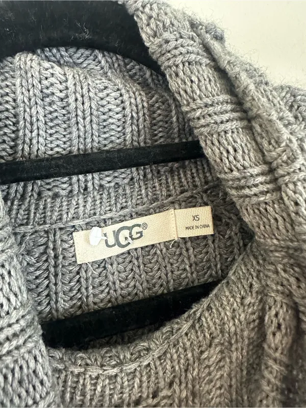 UGG Ceanne Gray Chunky Knit Turtleneck Sweater w/ Side Bow Details Size XS - Image 4