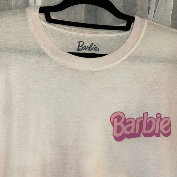 Barbie Size M Short Sleeve T Shirt - Image 2