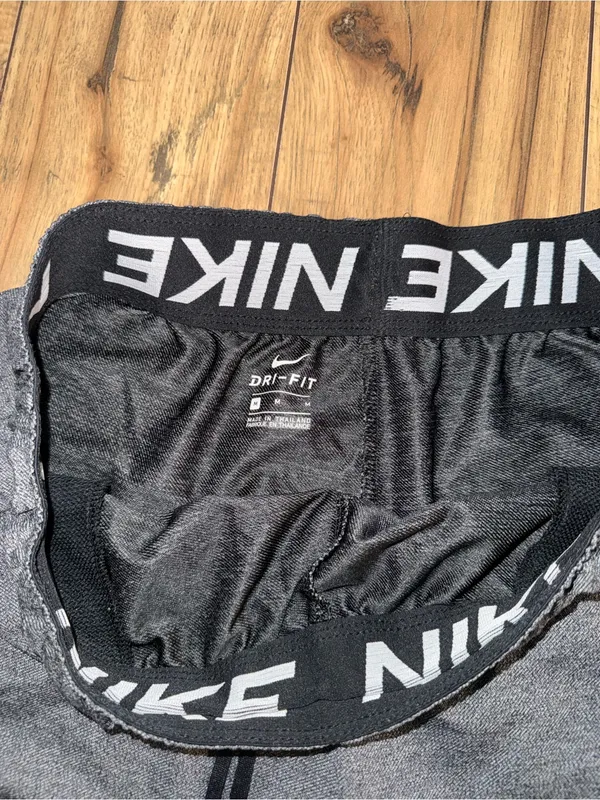 Dark gray nike shorts - Image 3