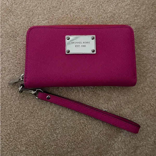 Michael Kors Fuchsia Leather Wristlet Wallet - Image 2